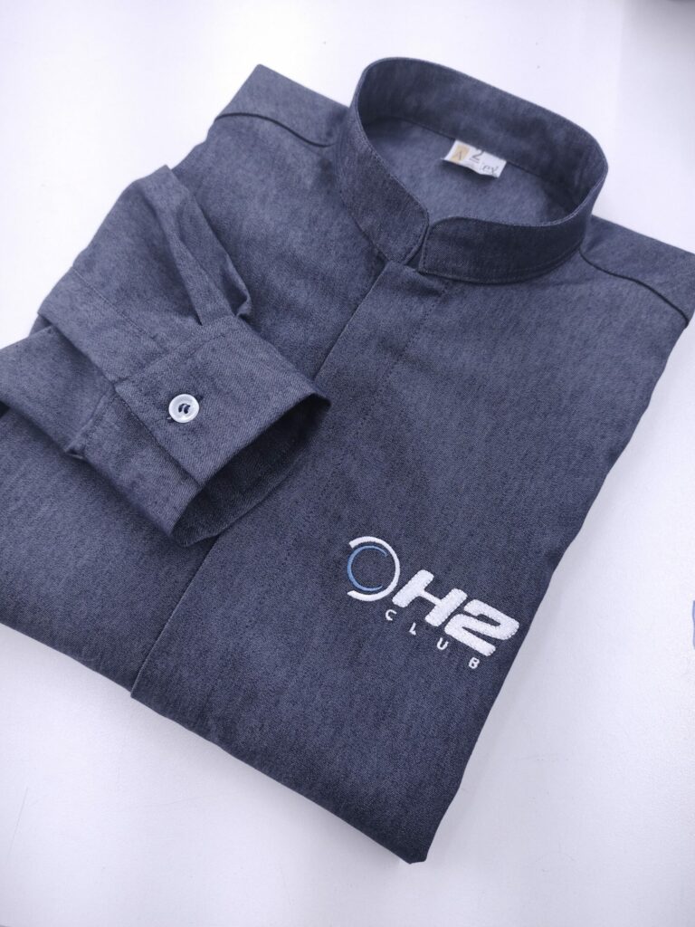 Camisa jeans para uniformes profissionais