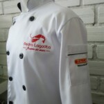 Dólmã Chef branca com detalhes em preto Dólmã Chef - Uniformes Profissionais em Curitiba