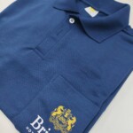 Polo azul com bolso. Camisa Polo