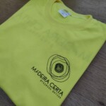 Camiseta com serigrafia. Camiseta